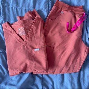 FIGS Terracotta scrub set